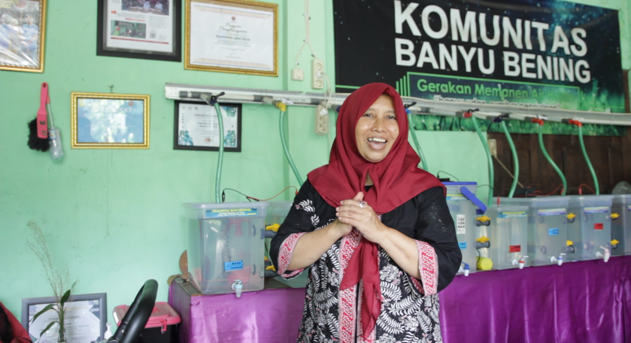 #TanahAirKrisisAir: Memanen Air Hujan bersama Banyu Bening